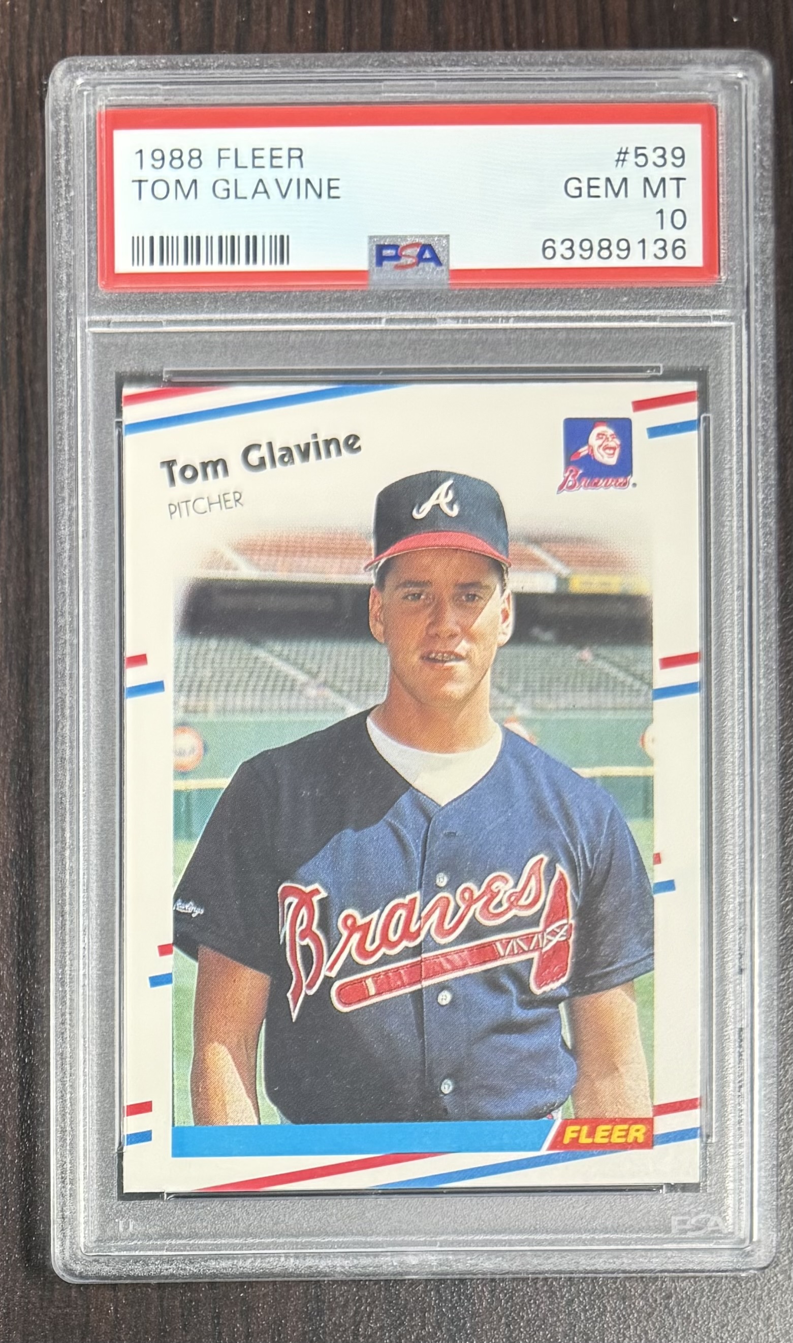 Tom Glavine 1988 Fleer Atlanta Braves Baseball RC Rookie Card #539 Graded PSA 10 Cert #63989136