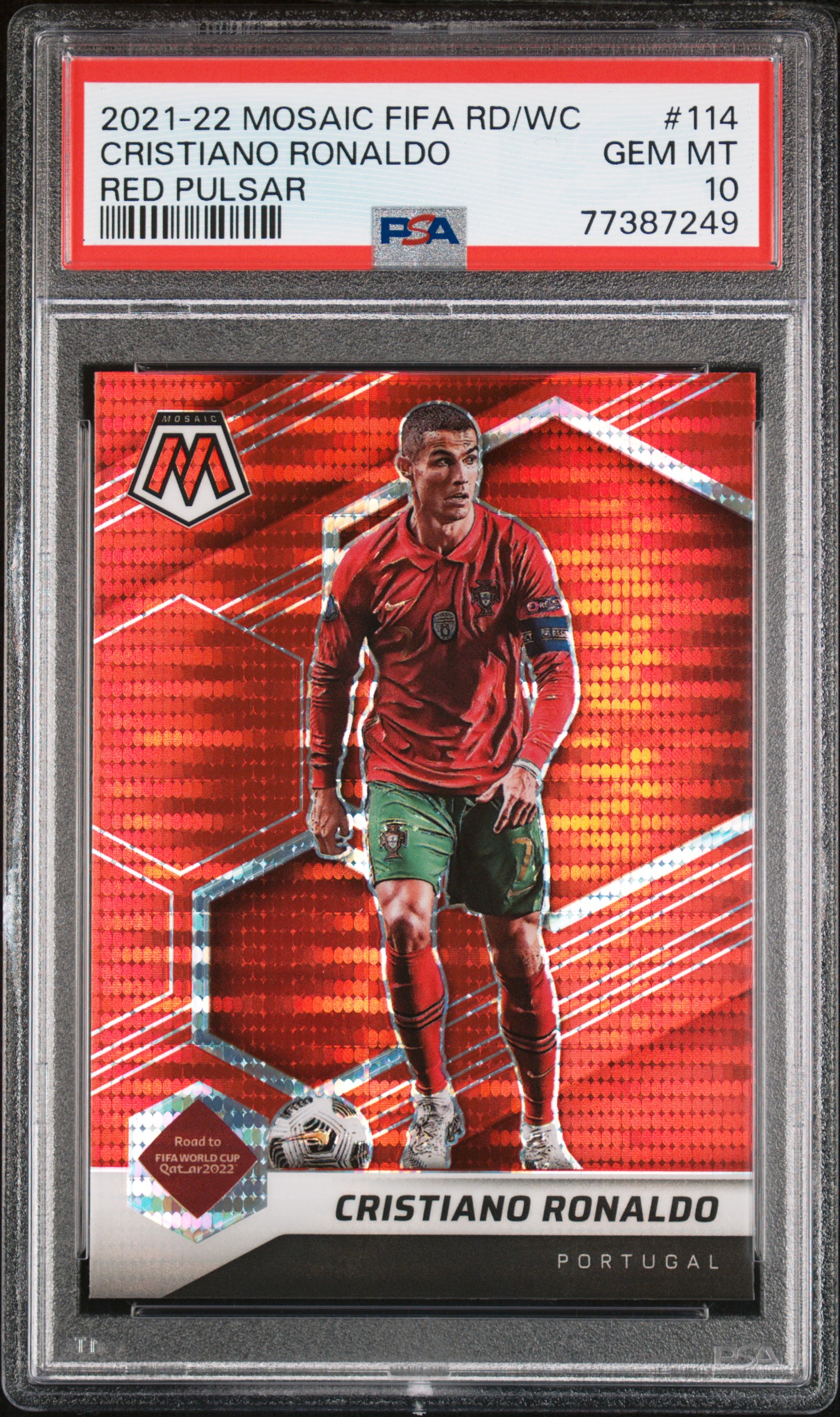 Cristiano Ronaldo 2021-22 Panini Mosaic Red Pulsar World Cup Card #114 PSA 10