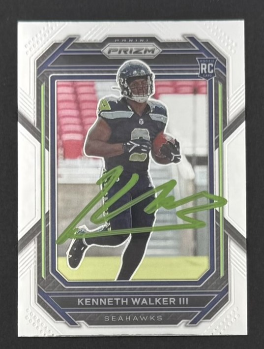 Kenneth Walker III 2022 Panini Prizm Seattle Seahawks Signed Football RC Rookie Card #318 Beckett Authenticated BV44689