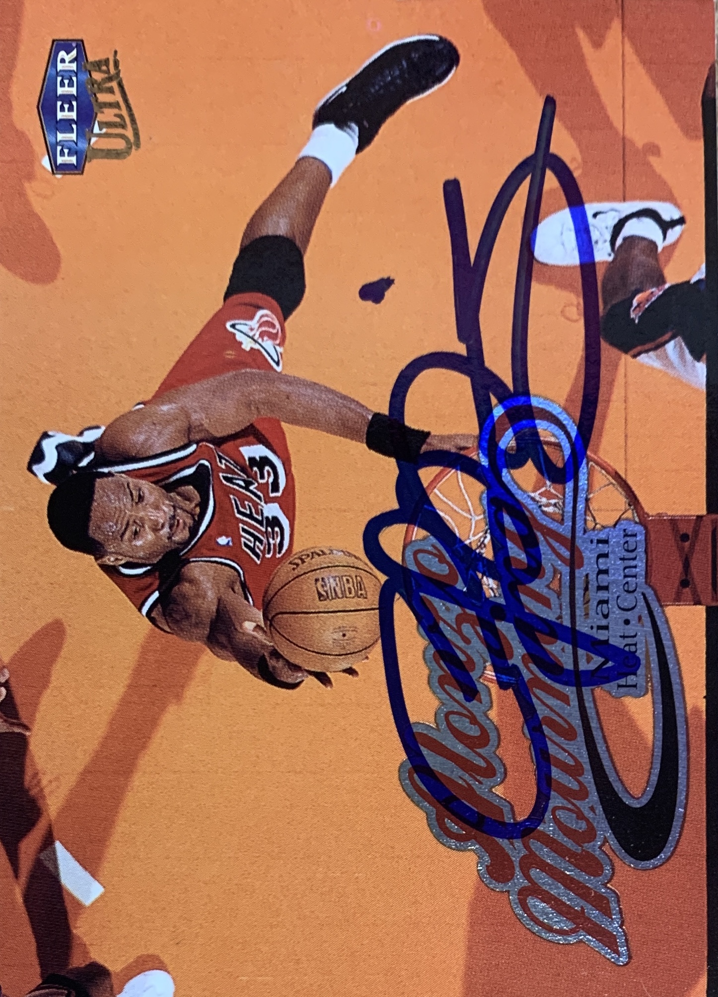 Alonzo Mourning Autographed 1999 Fleer Ultra Signed Basketball Card #4 Auto JSA COA Alonzo Mourning Autographed 1999 Fleer Ultra Signed Basketball Card #4 Auto JSA COA