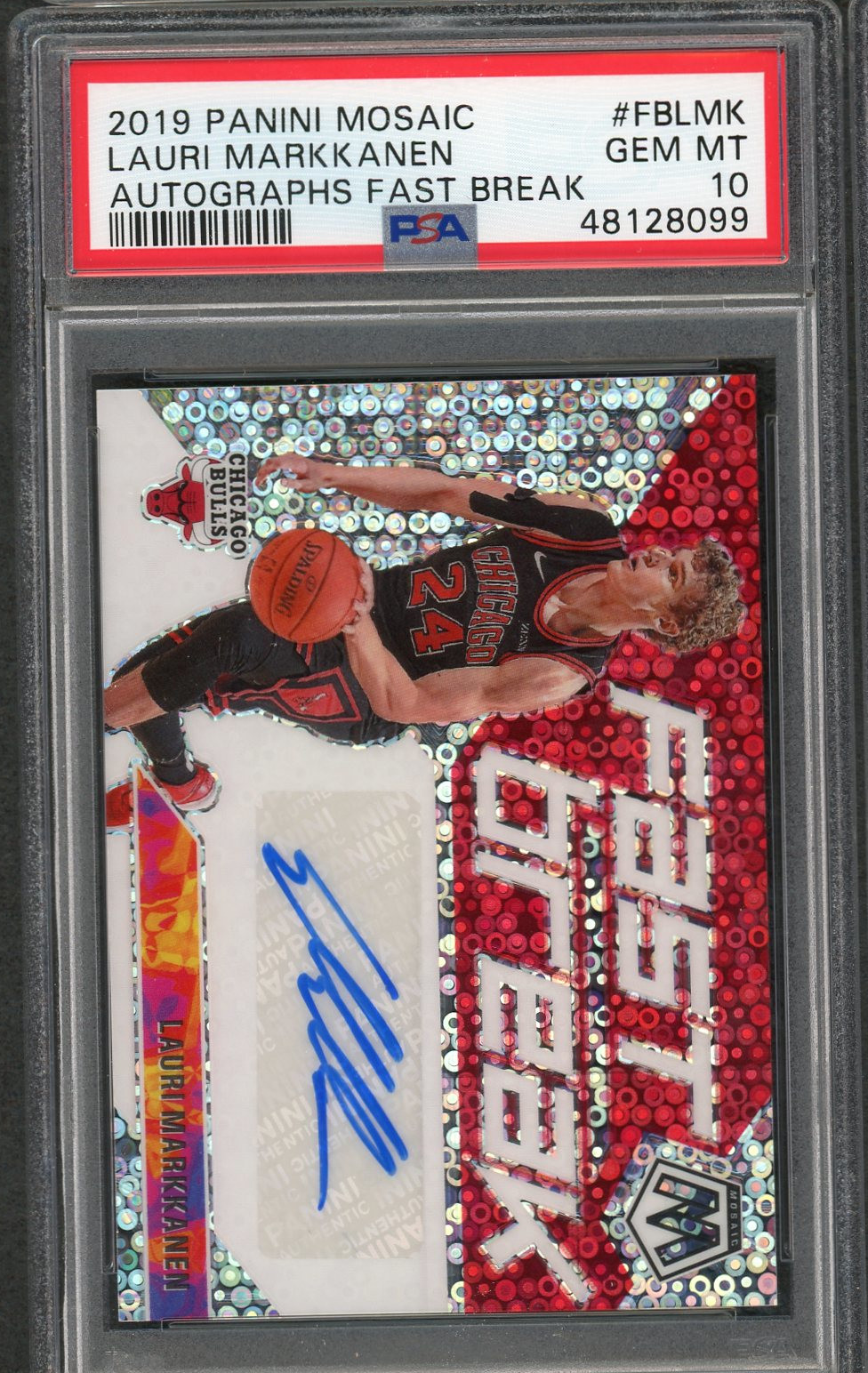Lauri Markkanen 2019 Panini Mosaic Autographs Fast Break Prizm Basketball Card #FB-LMK Graded PSA 10 GEM MINT