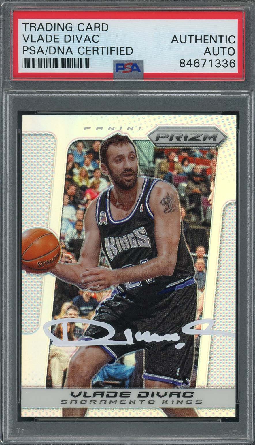 Vlade Divac Autographed 2013 Panini Silver Prizm Signed Card #208 Auto PSA