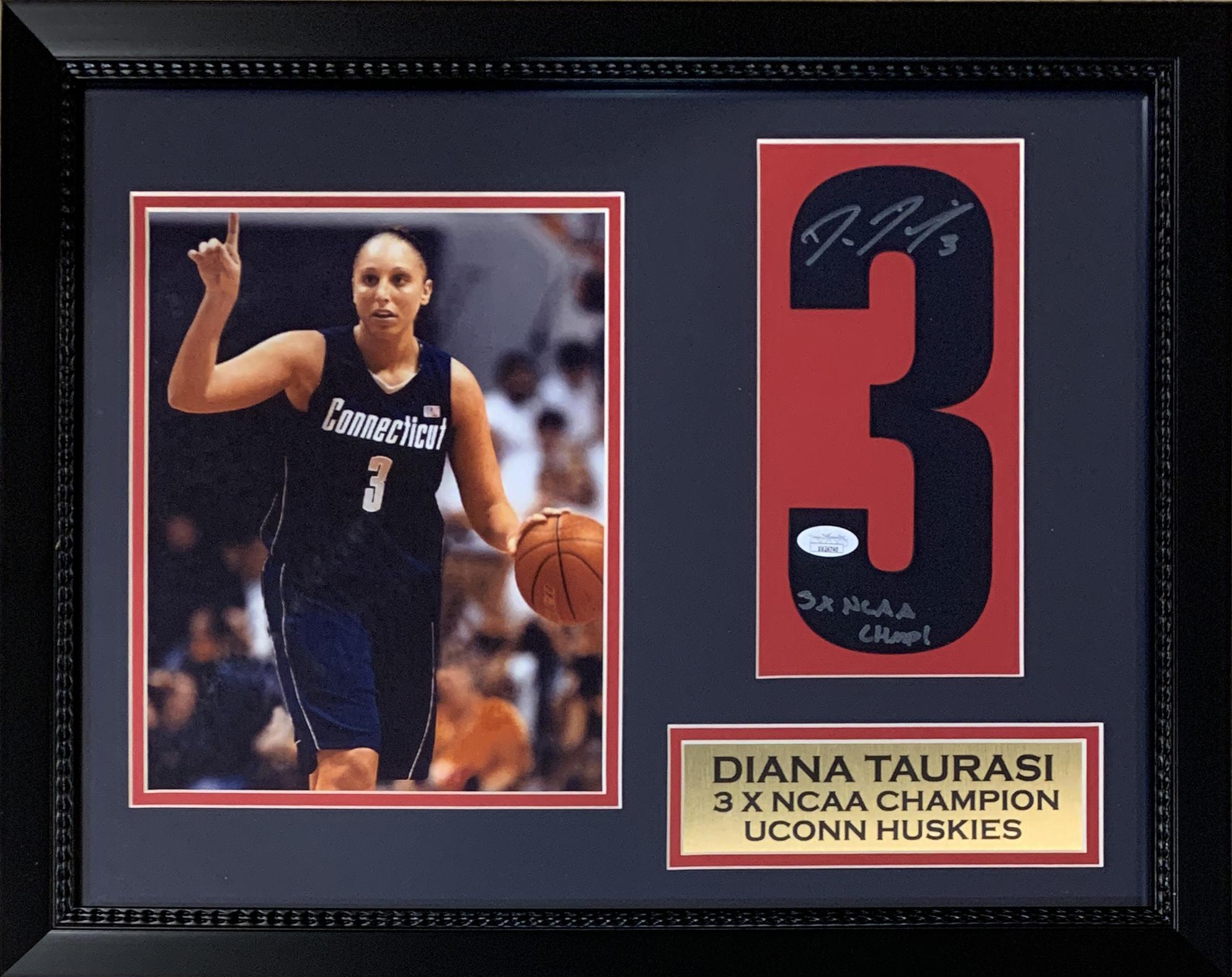 Diana Taurasi Autographed UCONN Connecticut Huskies Basketball Signed Jersey Photo Framed 16x20 Display JSA COA