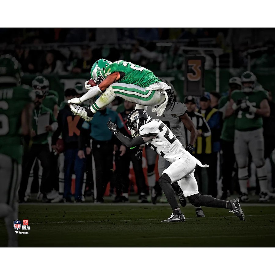 Saquon Barkley Philadelphia Eagles Unsigned Fanatics Authentic Reverse Hurdle 16x20 Photo